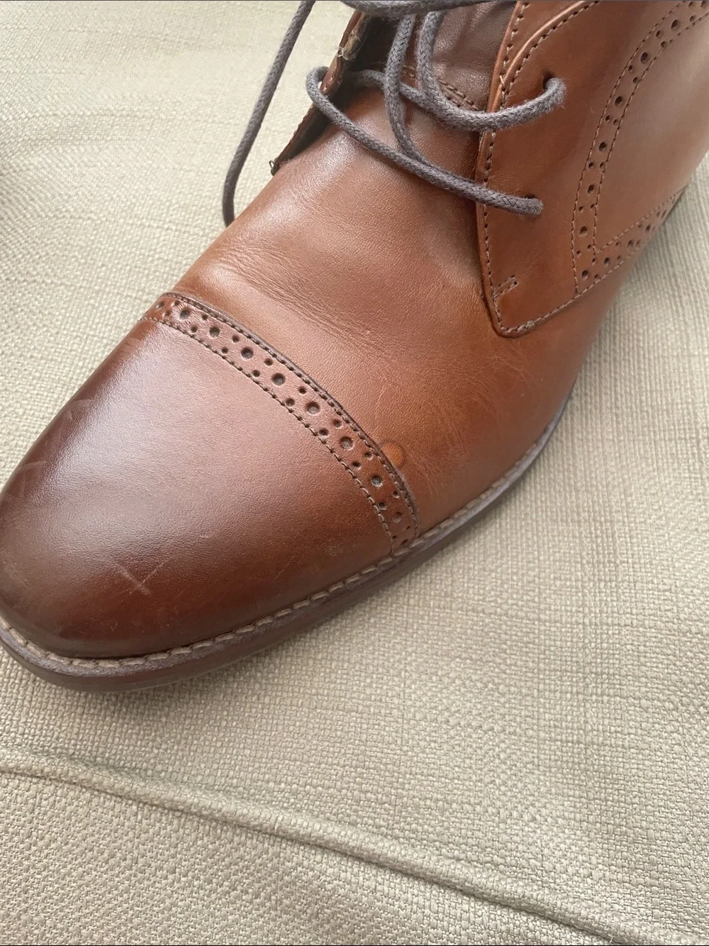 Johnston & Murphy Men's Brown Leather Cap-Toe Chukka Boots